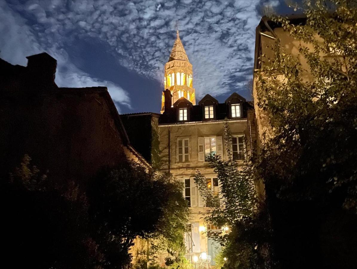 Bed and Breakfast Le Jardin Des Lys Сен-Леонар-де-Нобла Экстерьер фото